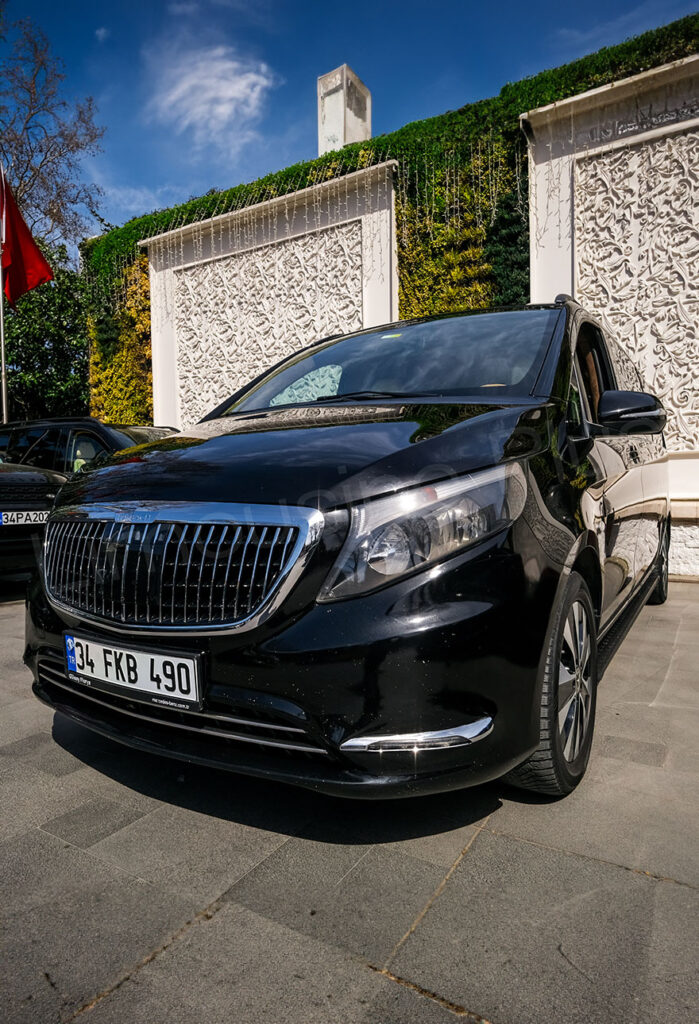 Luxury Black Mercedes Vito VIP Minivan Exterior