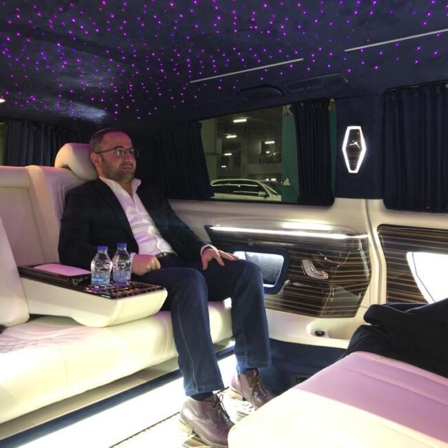 Hourly car rental with driver